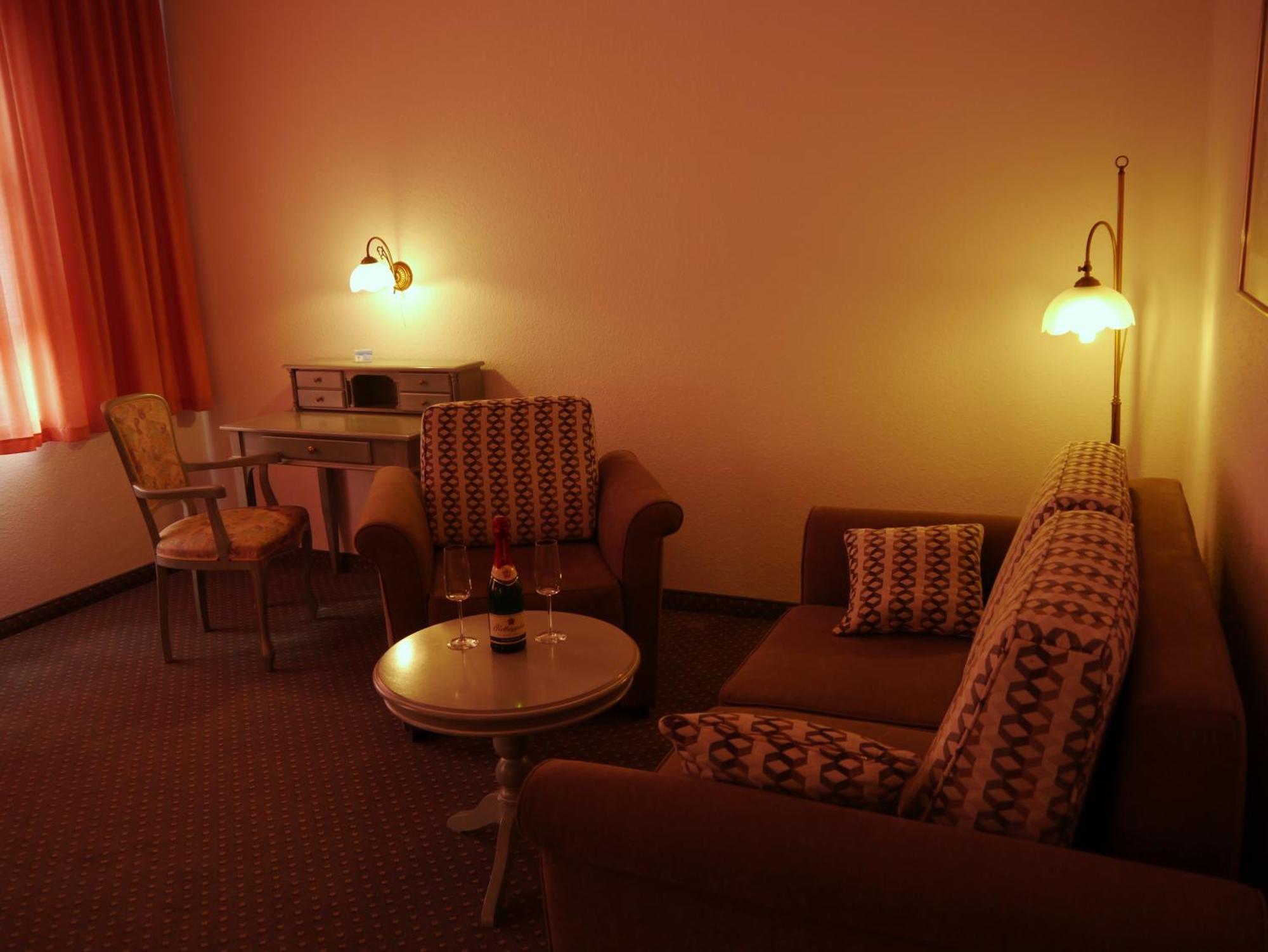 Hotel Esplanade Garni Ostseebad Kühlungsborn Rum bild